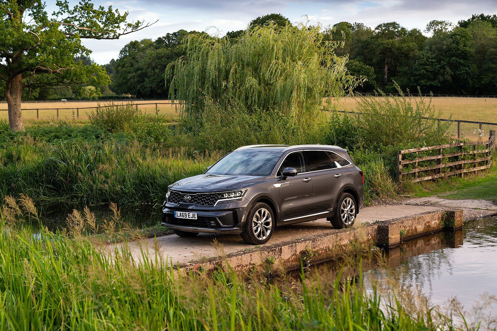 Used Kia Sorento [MQ4] (2020 - 2023) + Guide - Image 1